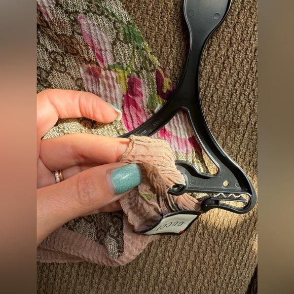 Rare Gucci wool and silk scarf perfect condition! 9.9/10 - Picture 6 of 6